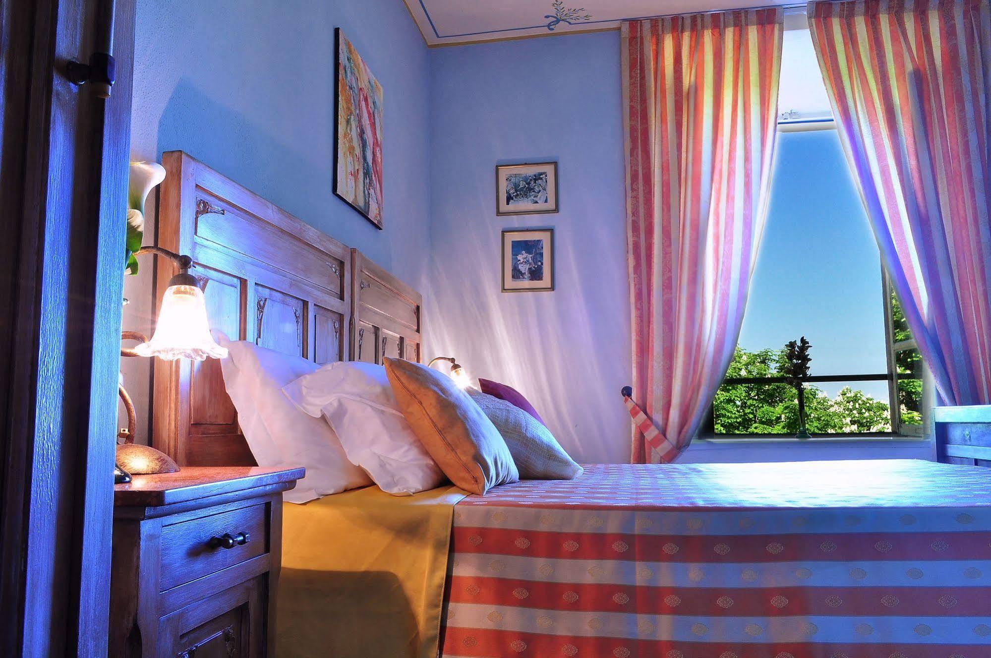 La Foresteria Del Castello - Wellness Hotel In Dimora Storica Castell'Alfero Bagian luar foto